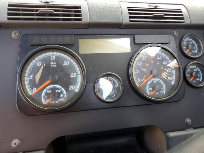 2015 Freightliner Cascadia Semi Truck