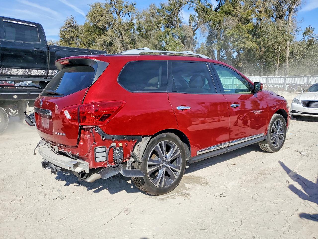 2018 Niss Pathfinder Platinum