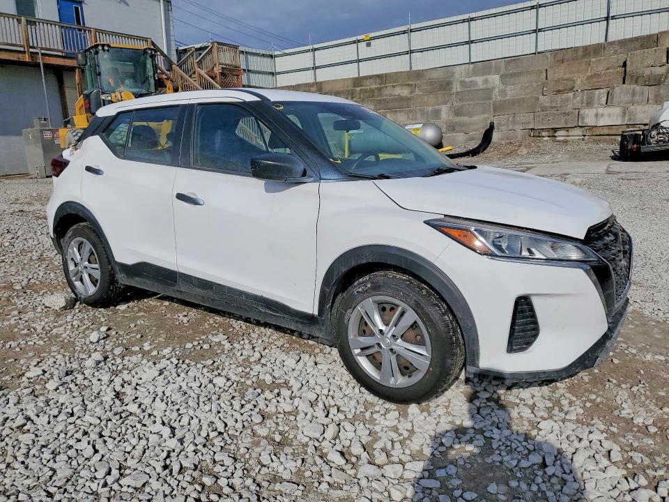2021 Nissan Kicks s