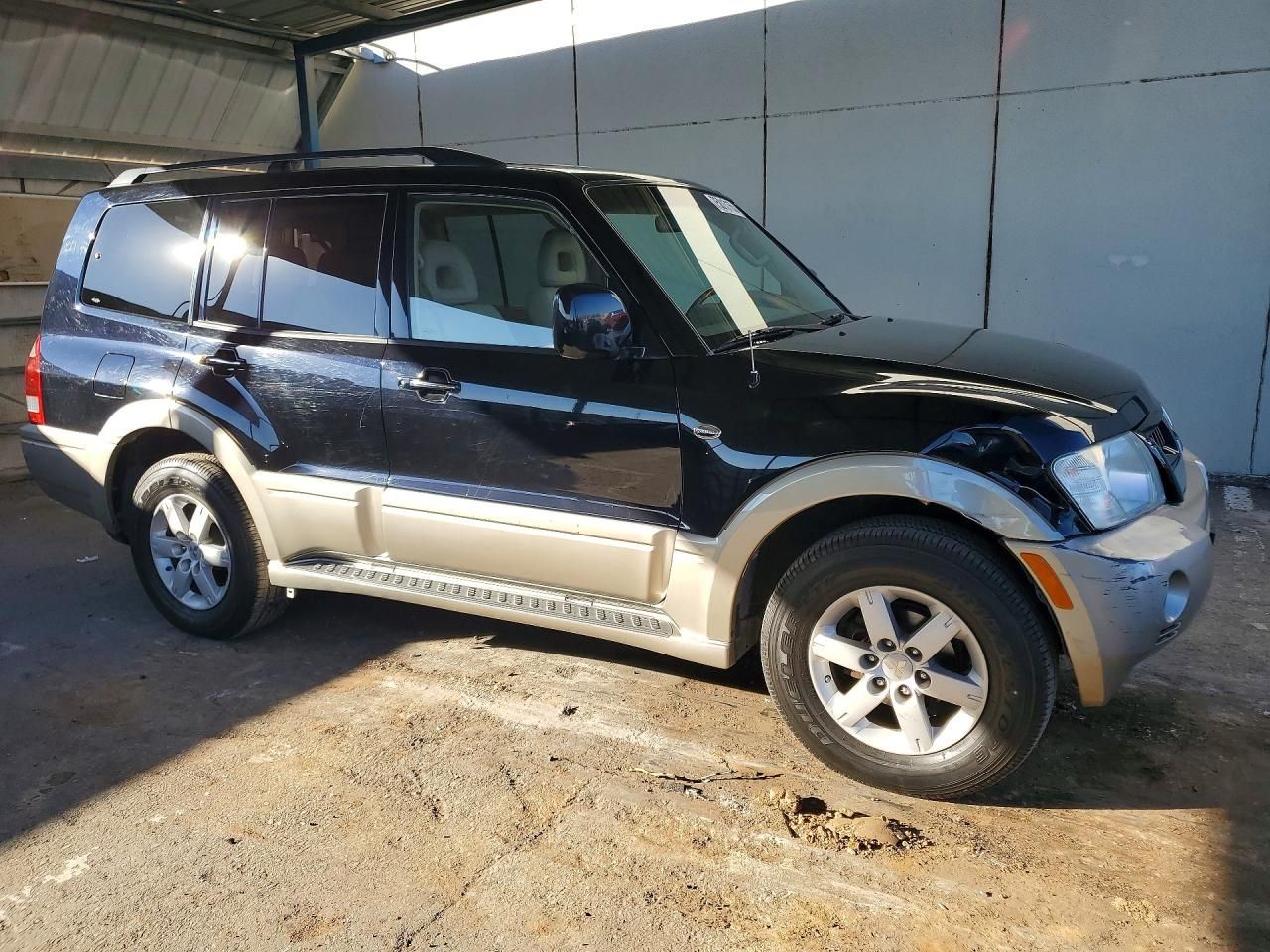 2005 Mitsubishi Montero Limited