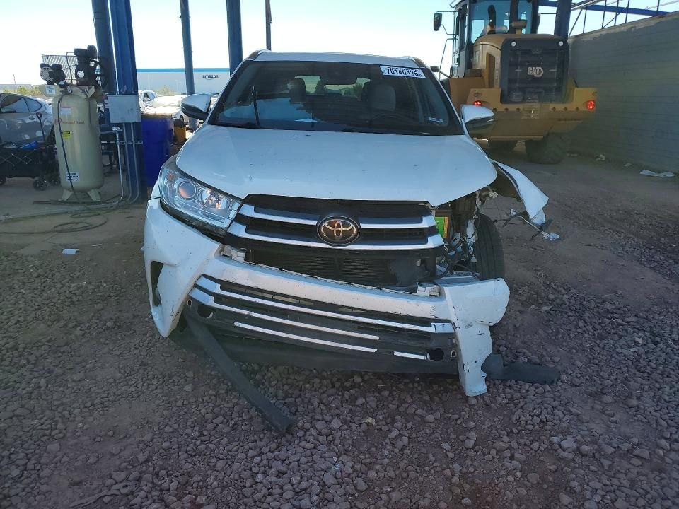 2019 Toyota Highlander se
