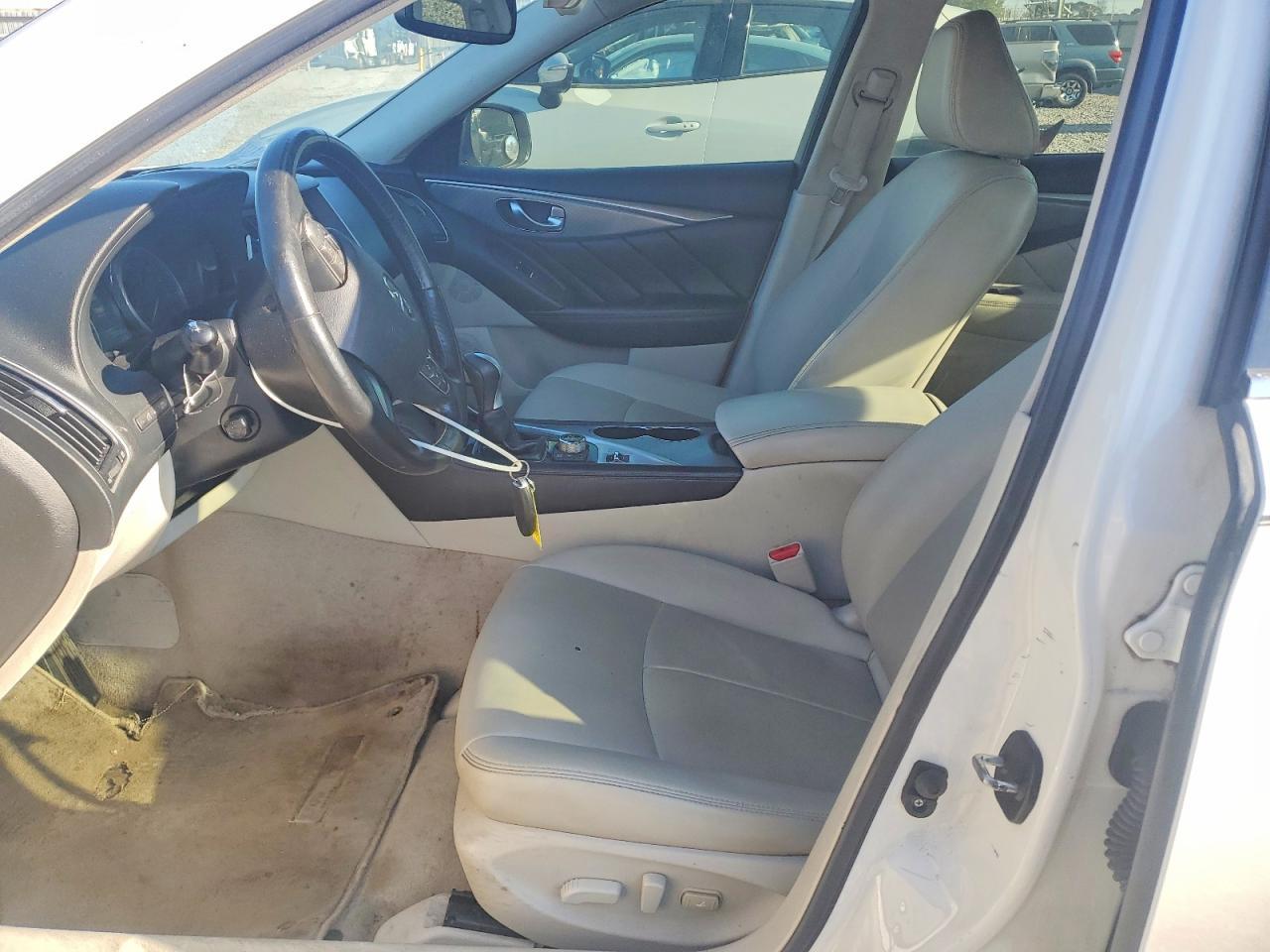 2016 Infinity Q50 Base