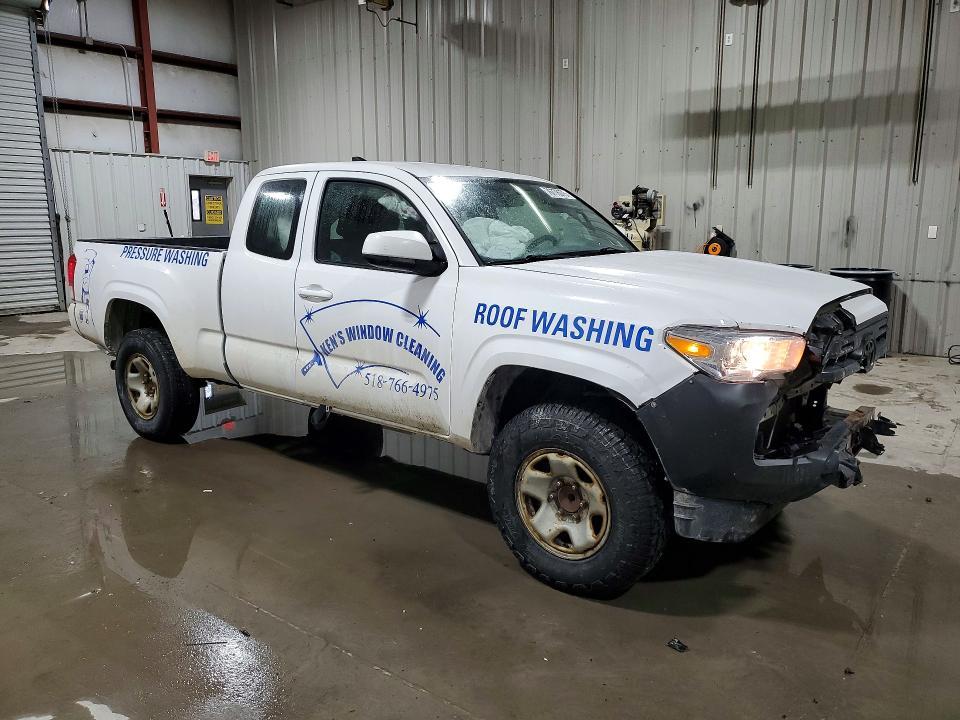 2017 Toyota Tacoma sr