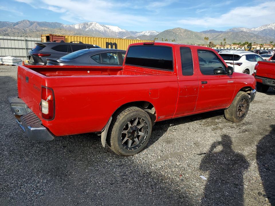 1998 Nissan Frontier King cab xe