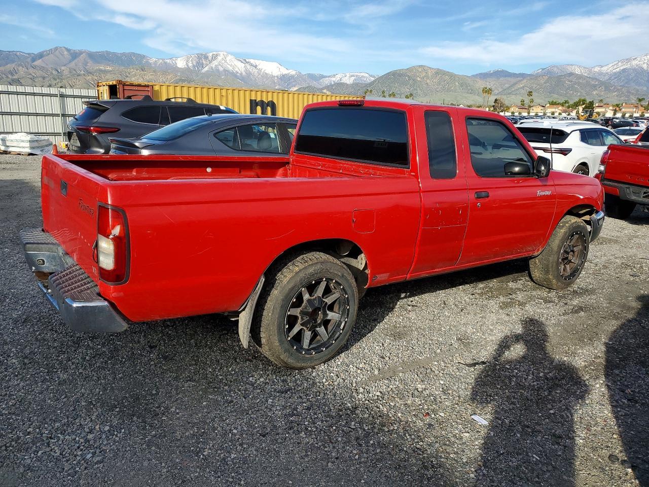 1998 Nissan Frontier King cab xe