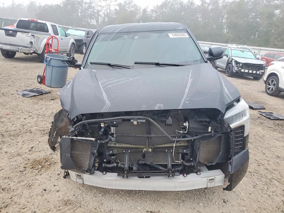 2023 Toyota Tundra Crewmax Limited