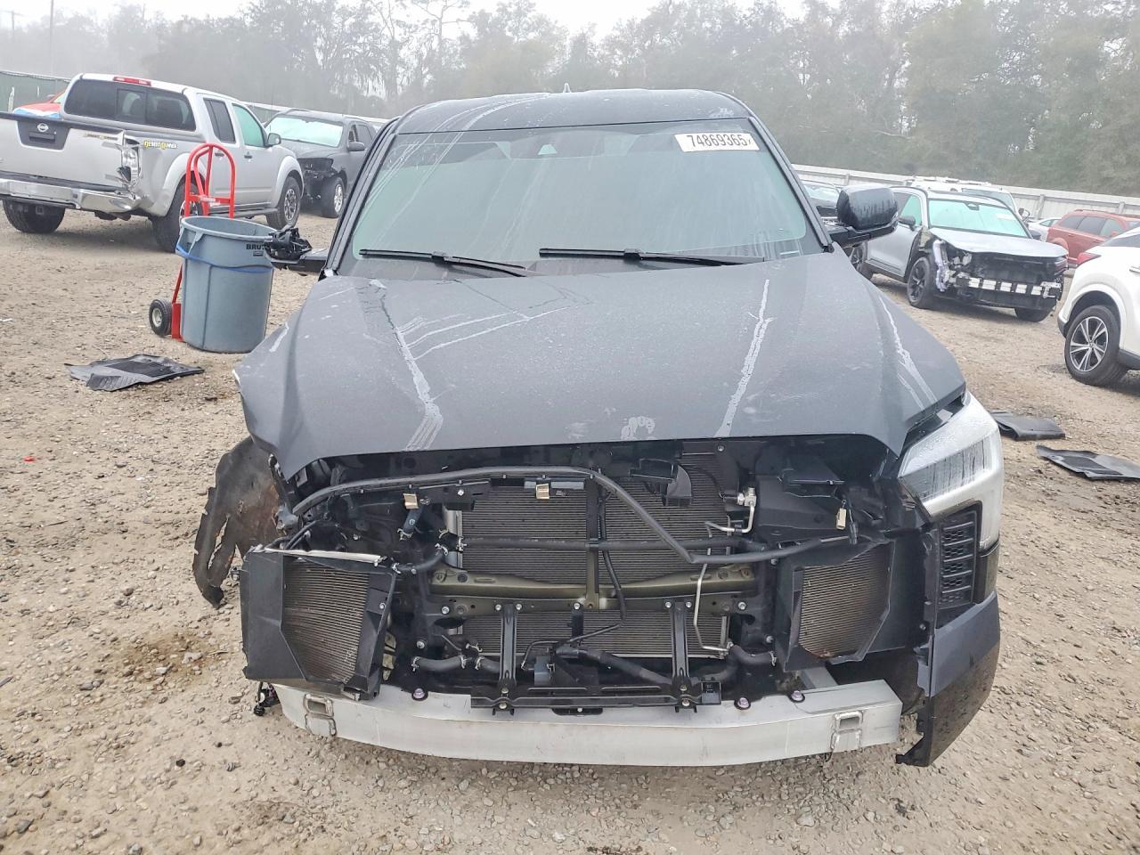 2023 Toyota Tundra Crewmax Limited