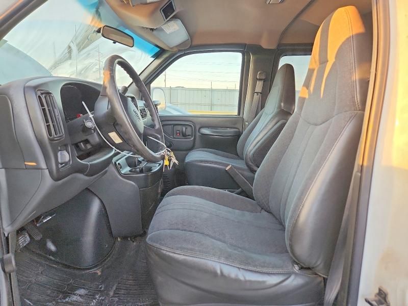 2002 Chevrolet Express G2500