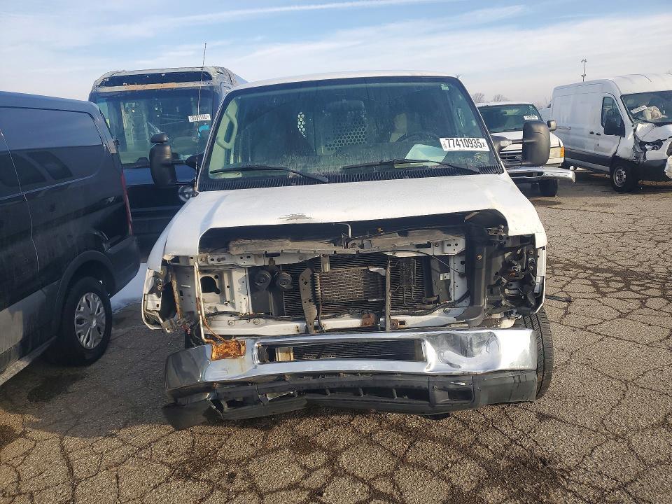 2013 Ford Econoline E250 van