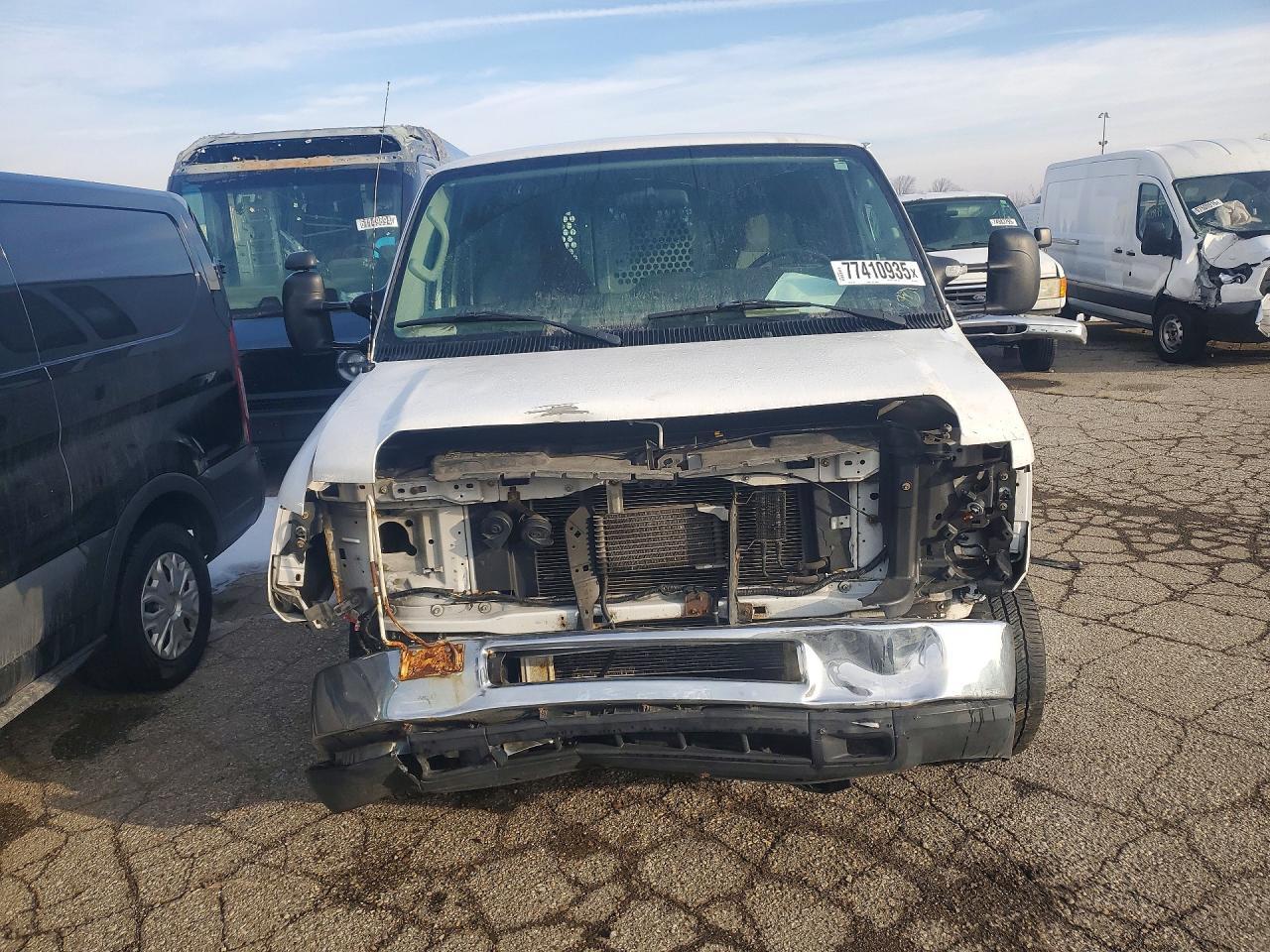 2013 Ford Econoline E250 van