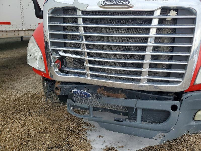 2011 Freigliner 2011 Freightliner Cascadia Semi Truck