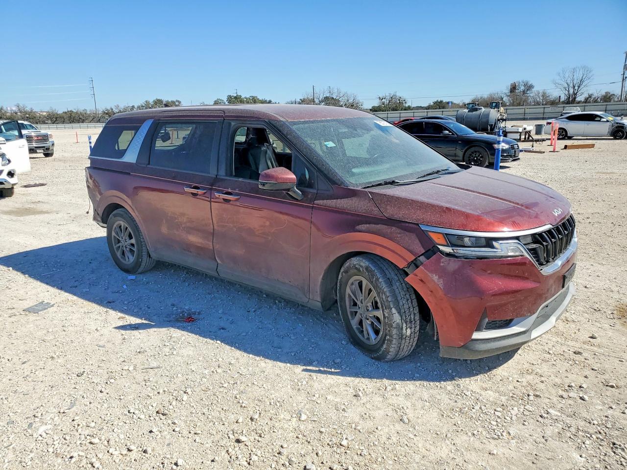 2022 KIA Carnival lx