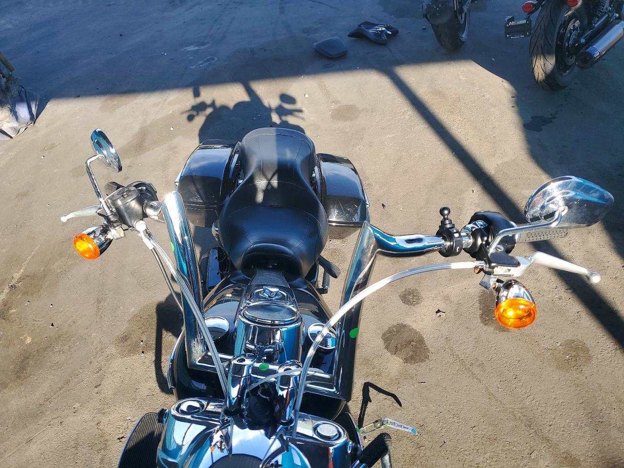 2016 Harley-Davidson FLD Switchback