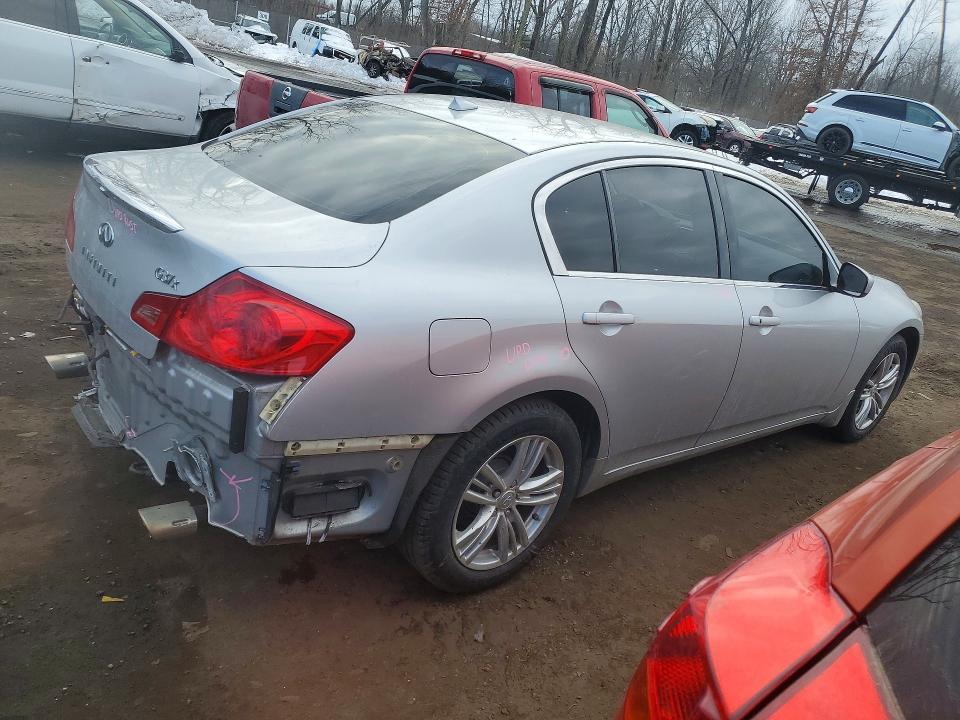 2013 Infiniti G37