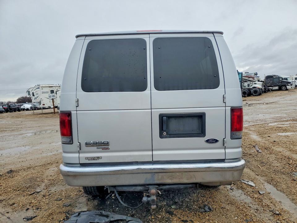 2007 Ford Econoline E350 Super Duty Wagon