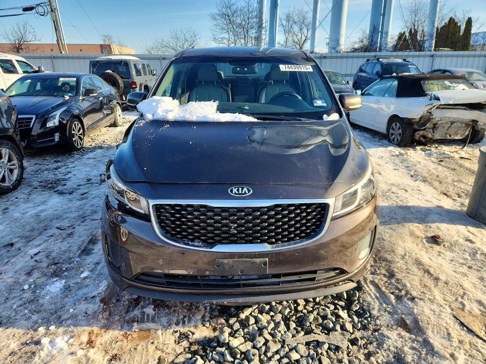 2017 KIA Sedona lx