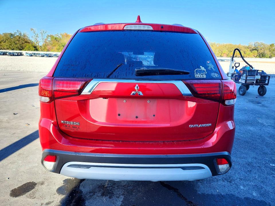 2019 Mitsubishi Outlander es