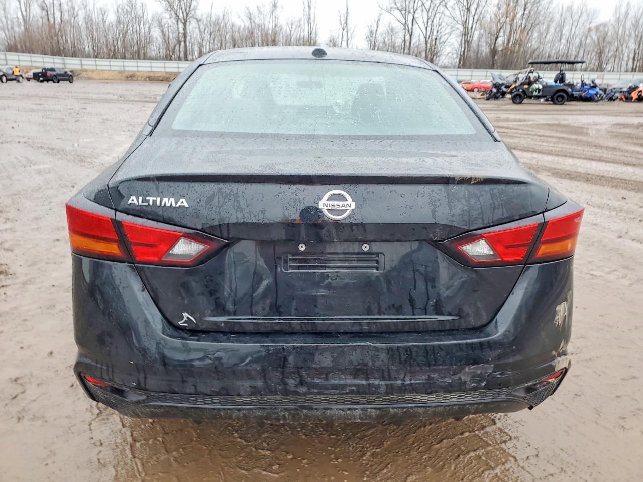 2020 Niss Altima s