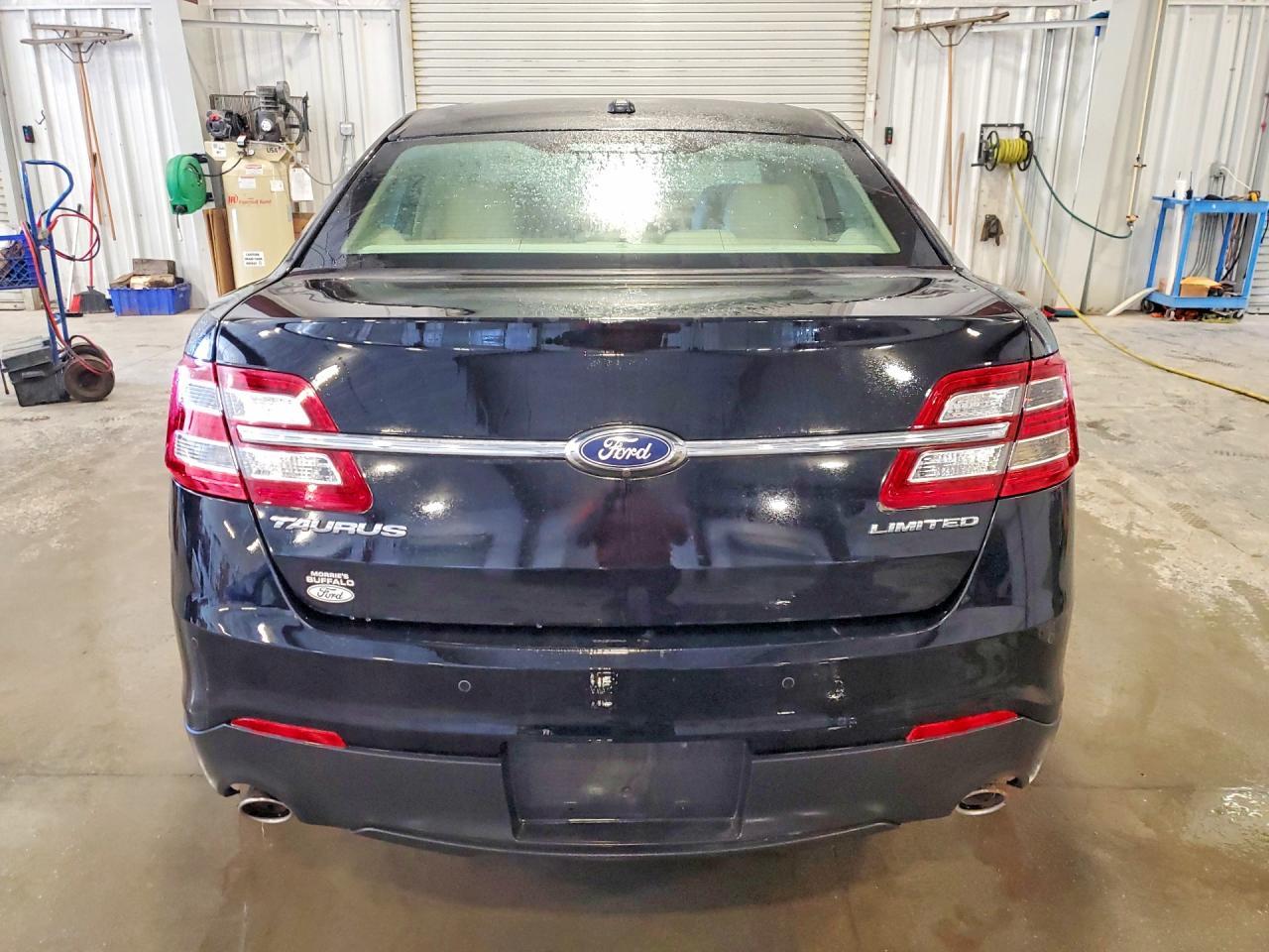 2018 Ford Taurus Limited
