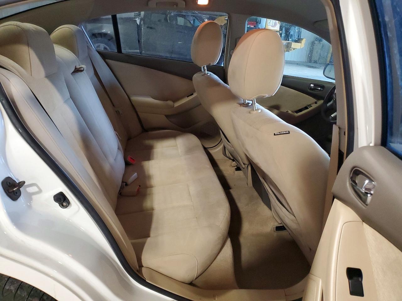 2010 Nissan Altima Base