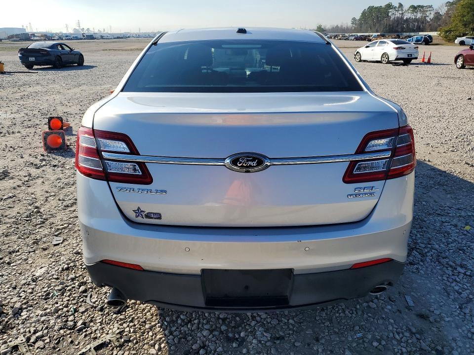 2016 Ford Taurus sel
