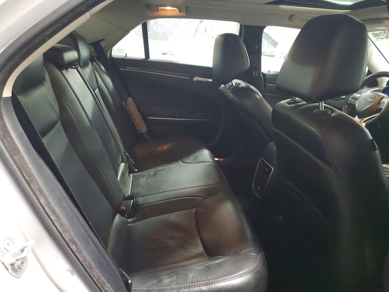 2015 Chrysler 300 Limited