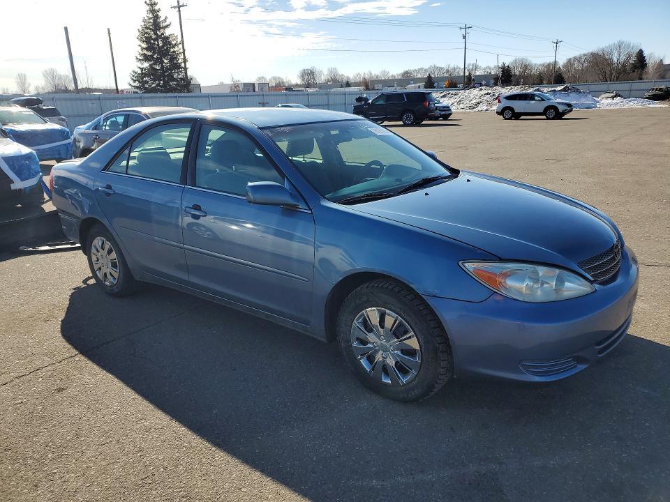 2004 Toyota Camry le