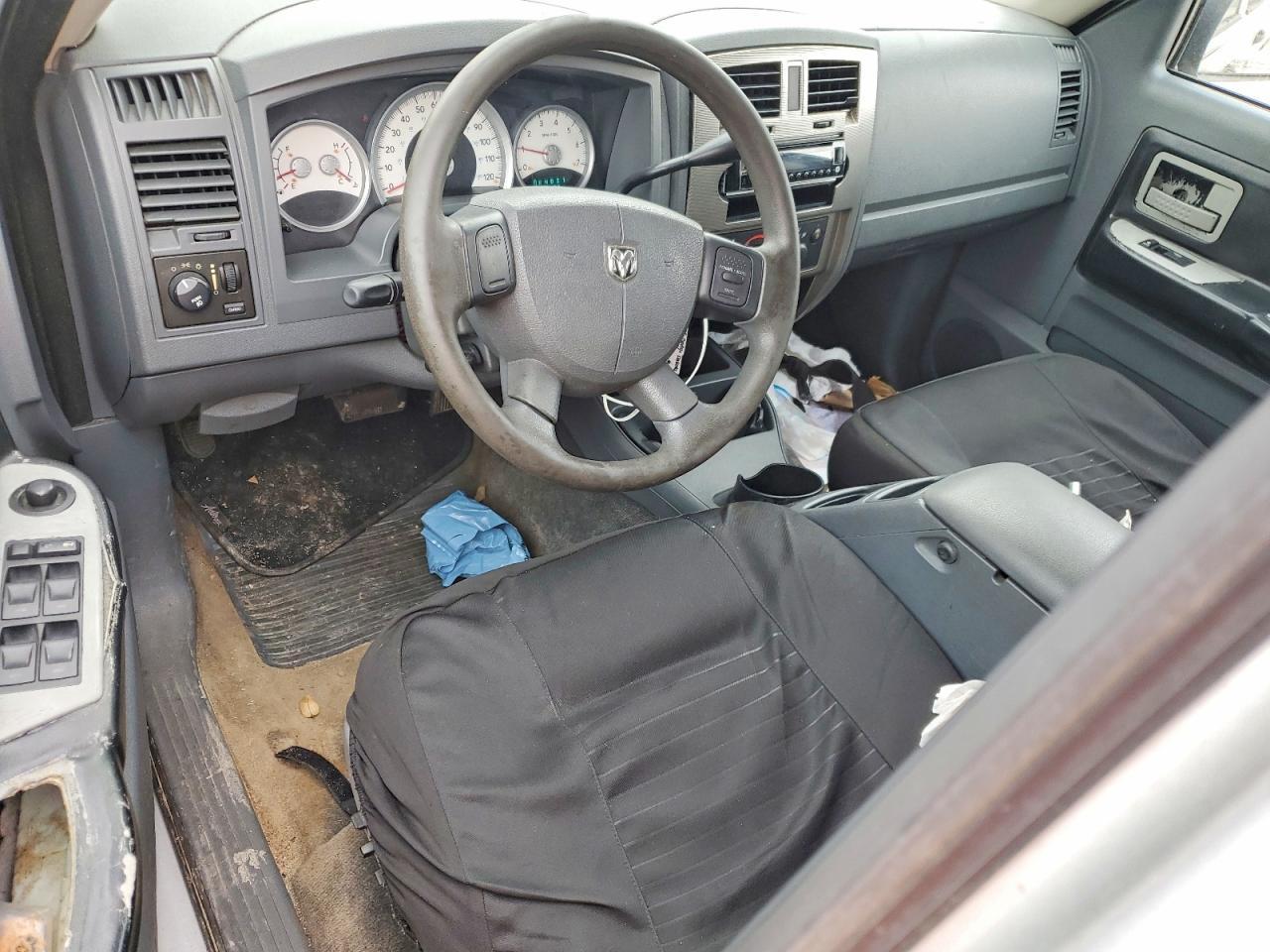 2005 Dodge Dakota Quad SLT