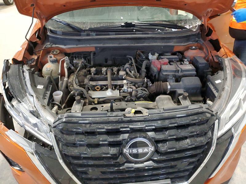 2024 Nissan Kicks sv