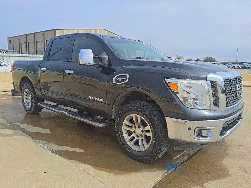 2017 Nissan Titan sv