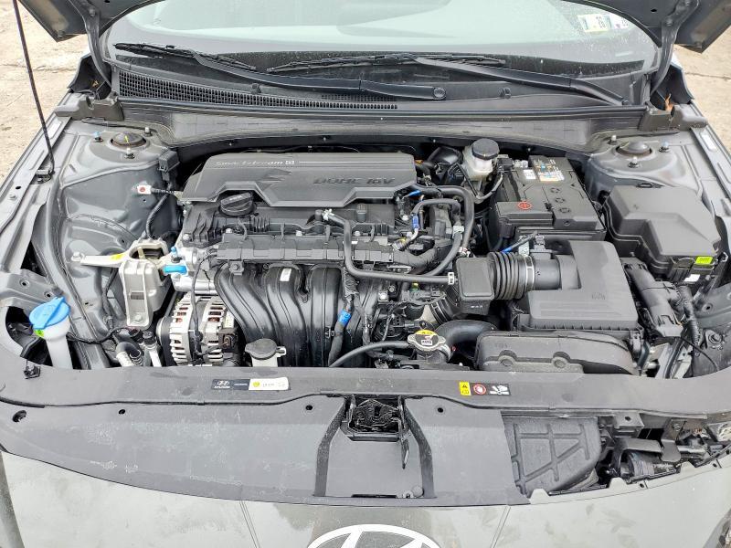 2025 Hyundai Elantra se