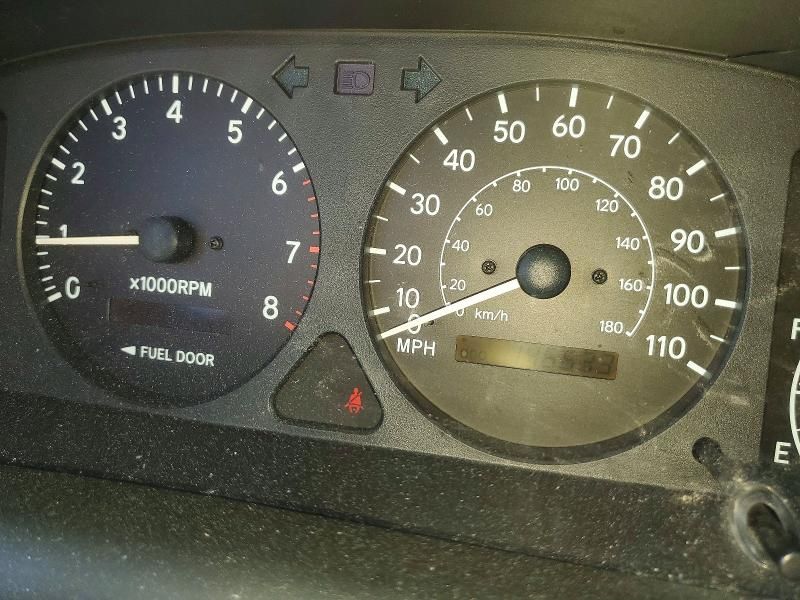 2000 Chevrolet Geo Prizm Base