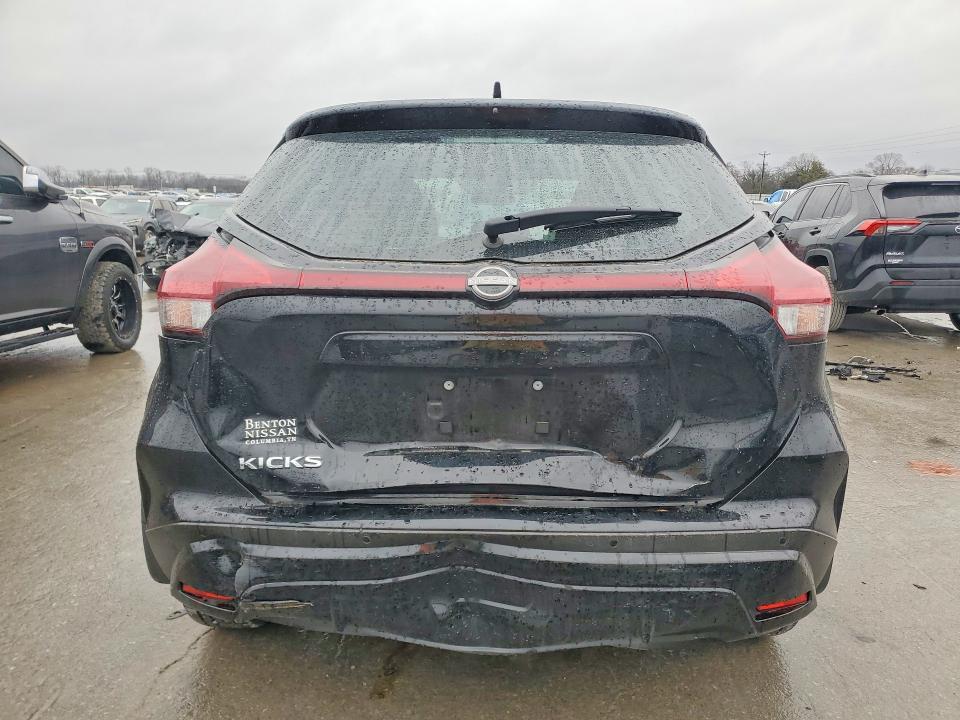 2023 Nissan Kicks s