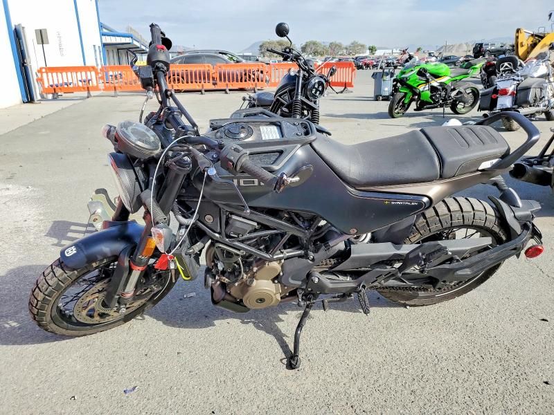 2023 Husqvarna Vitpilen 401/SVARTPILEN 401