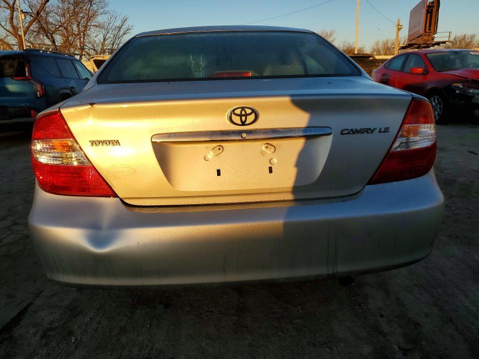 2002 Toyota Camry le