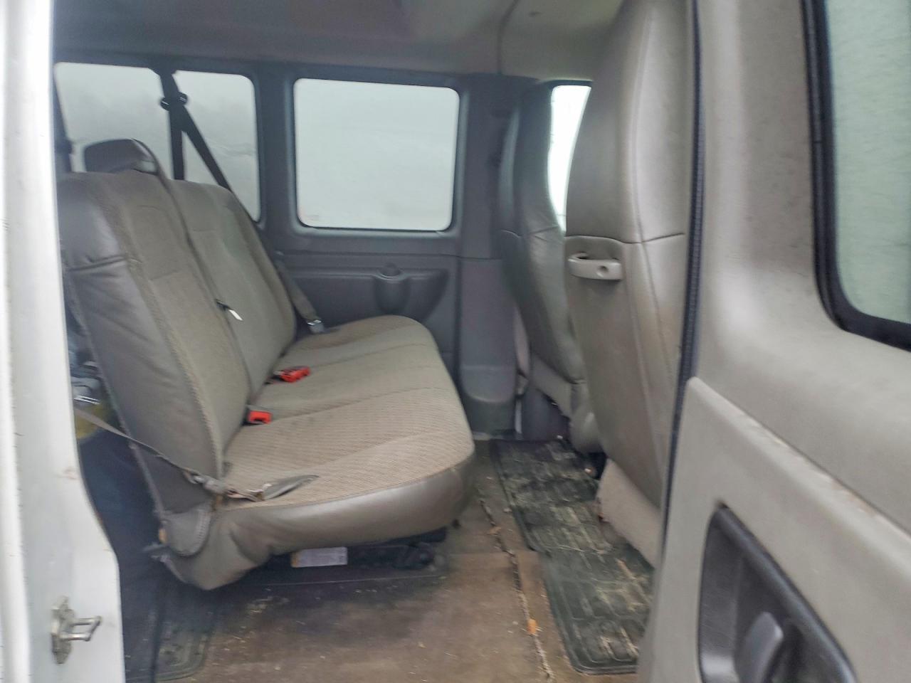 2017 Chevrolet Express G3500 LT