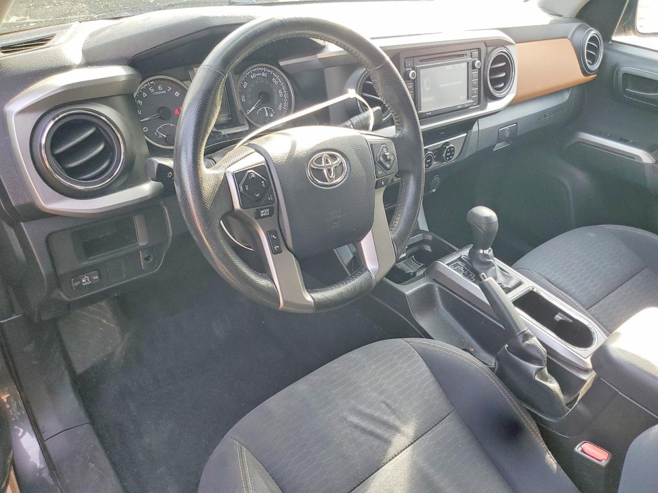 2016 Toyota Tacoma SR5