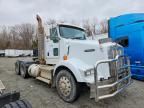 2009 Kenworth T880 Semi Truck