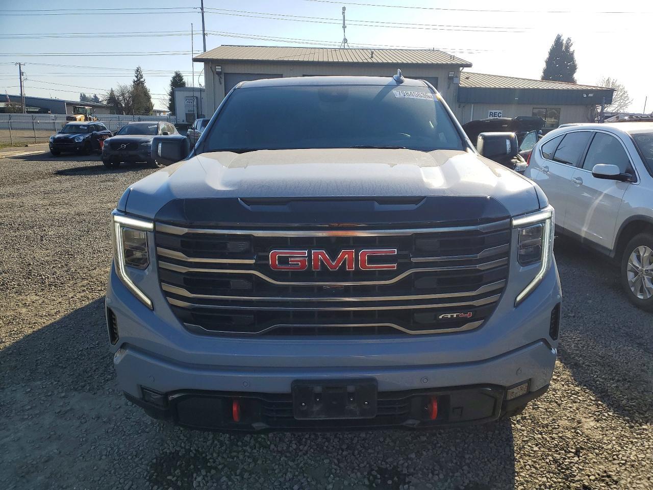 2025 GMC Sierra K1500 AT4