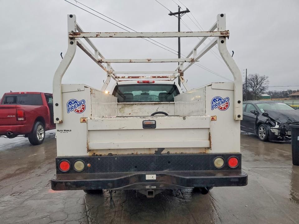 2011 Chevrolet Silverado Utility / Service Truck