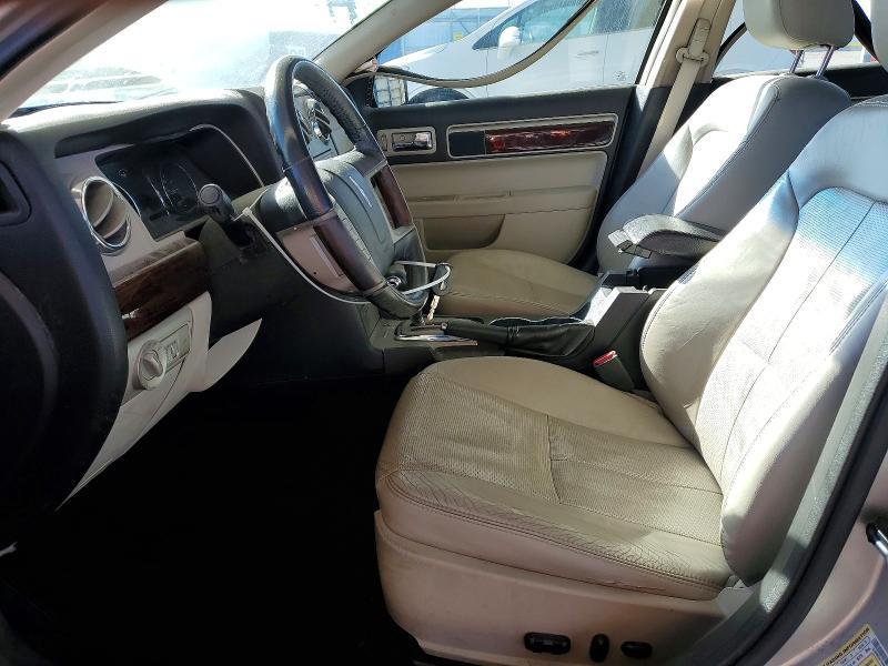 2009 Lincoln Townhouse MKZ