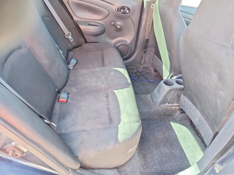 2015 Nissan Versa s