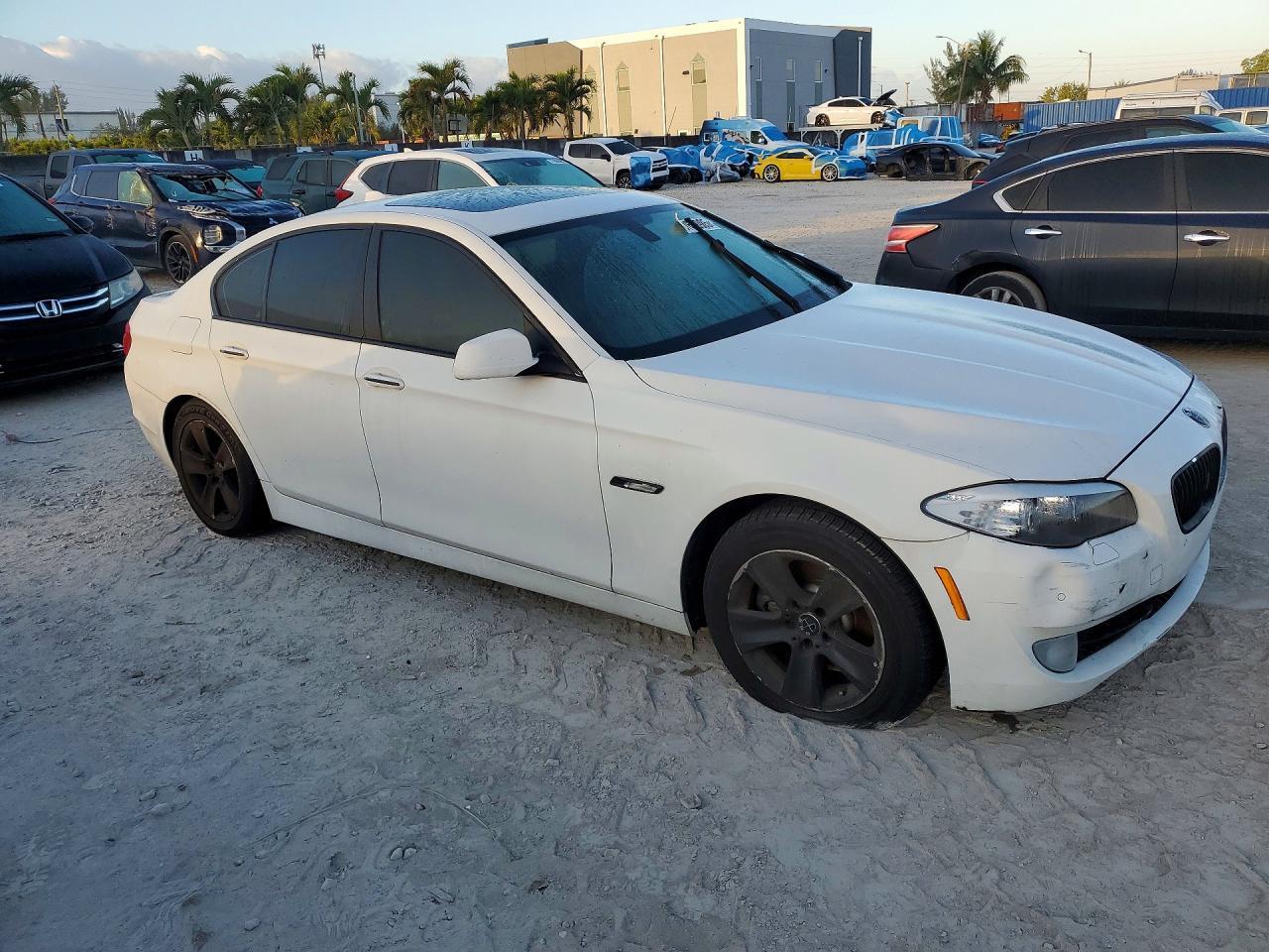 2013 BMW 528 i