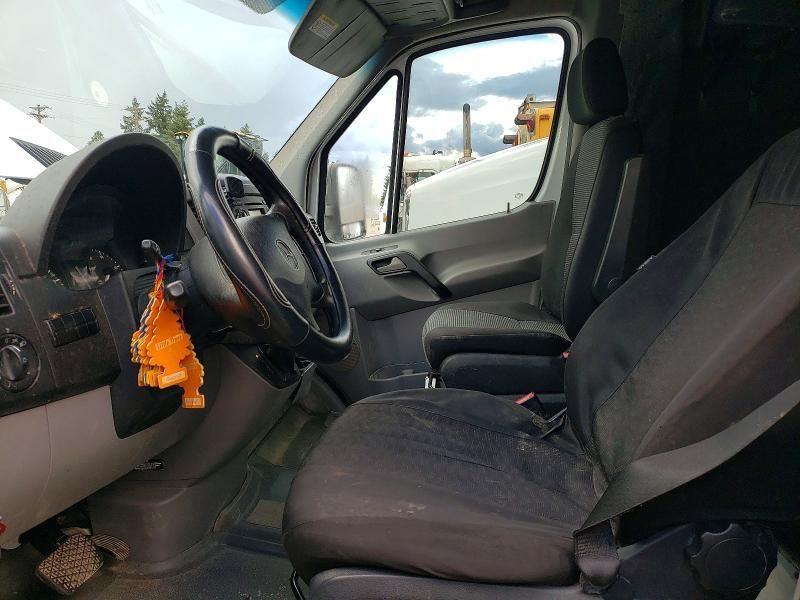 2012 Mercedes-Benz 2012 Mercedes Benz Sprinter box Truck