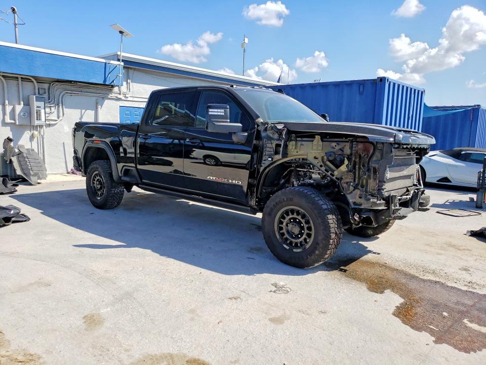 2025 GMC Sierra K2500 AT4X