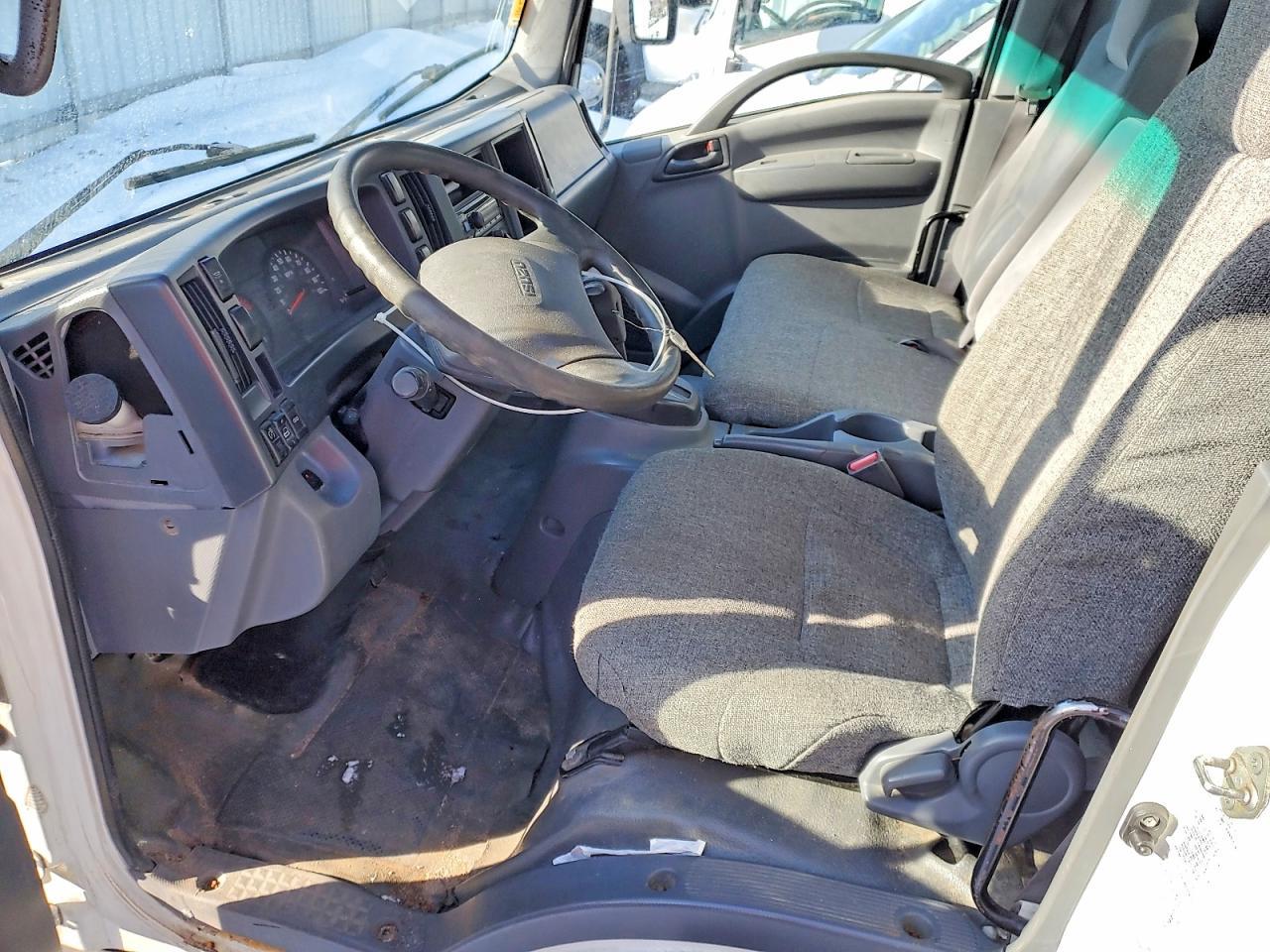 2017 Isuzu NPR HD