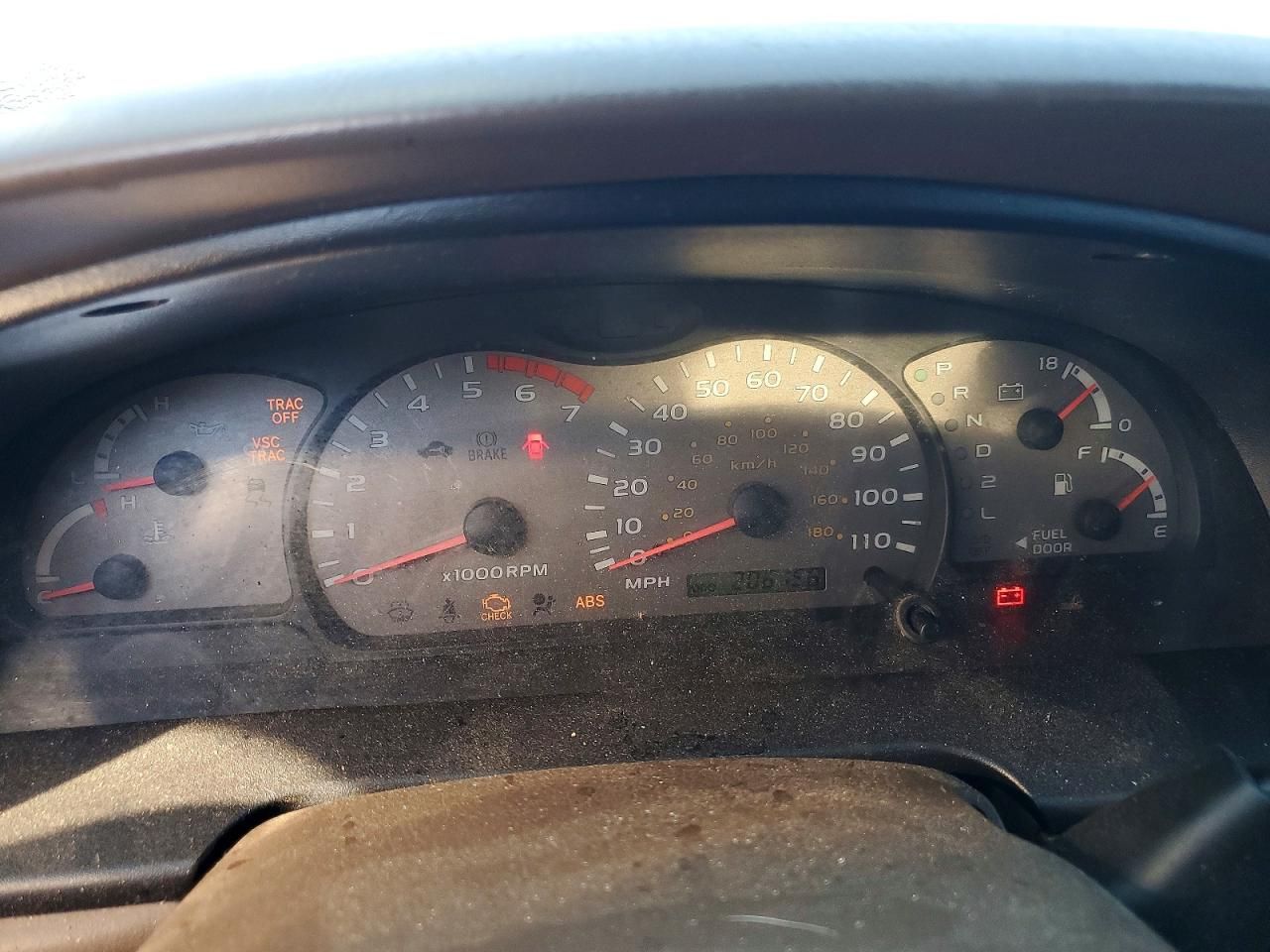 2001 Toyota Sequoia SR5