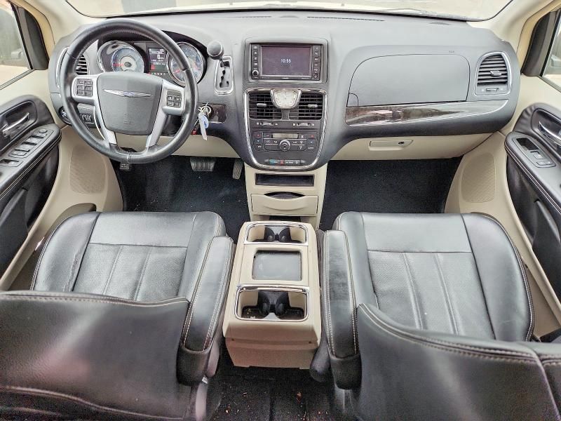 2012 Chrysler Town & Country Touring