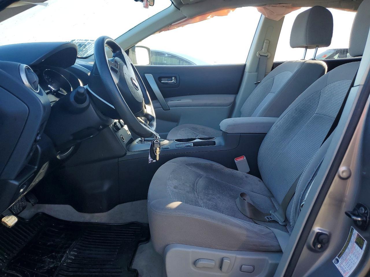 2012 Nissan Rogue s