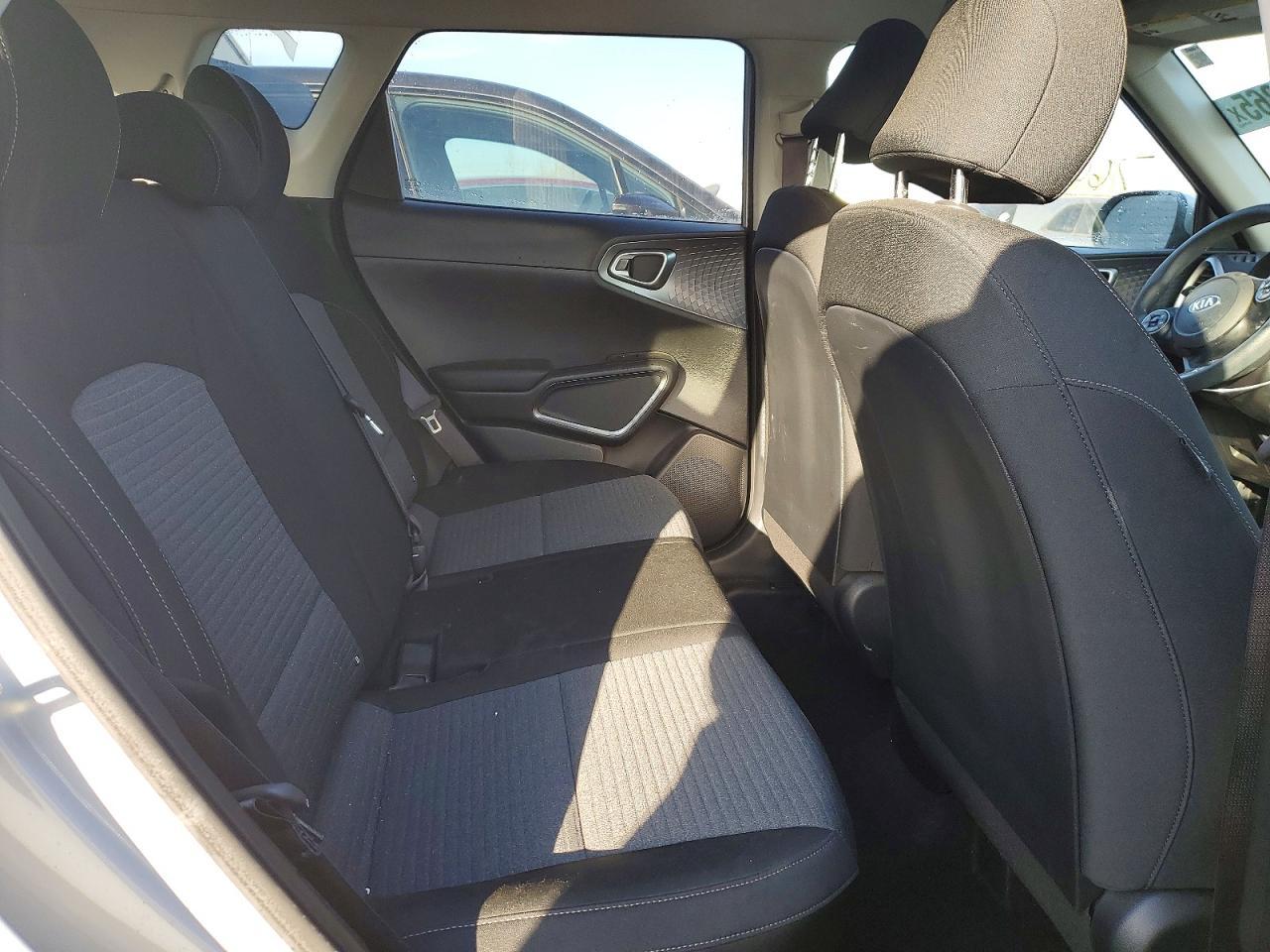 2021 KIA Soul s